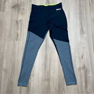 Janji Black and Gray Women’s Run For Peru Athletic Leggings. Comfort Gym Workout